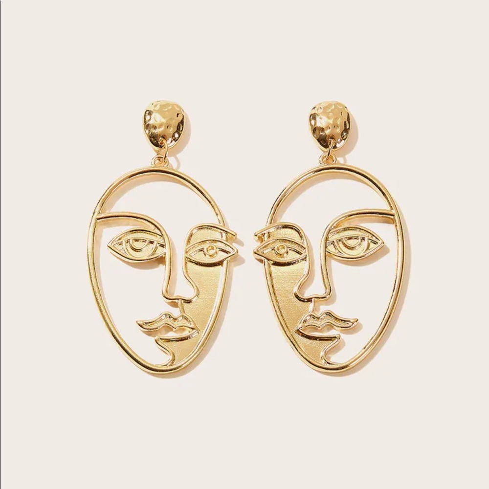 LAST SET Hollow Abstract Face Statement Earrings - Picture 2 of 5
